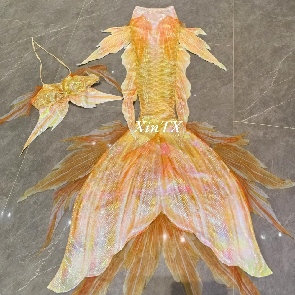 Aquarium & Marine Museum Kota Kinabalu - 전문 성인 인어 꼬리 핫 스탬핑